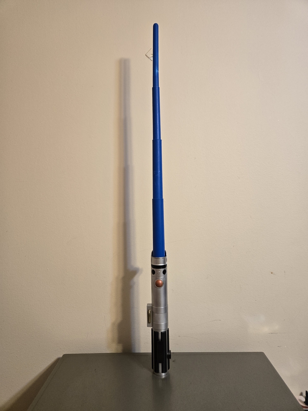 Hasbro Star Wars Anakin Skywalker Extendable Lightsaber Toy